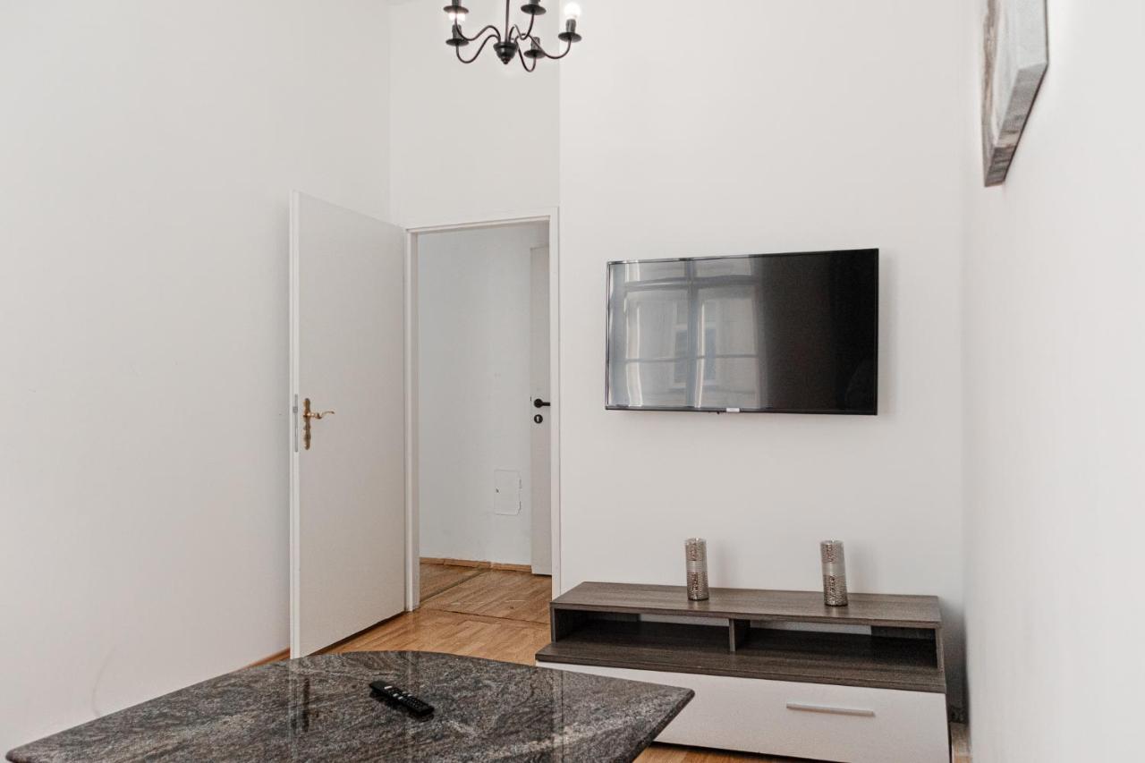 Central Belvedere 3Br Shared Apartment - 12 Min From City Center Вена Экстерьер фото