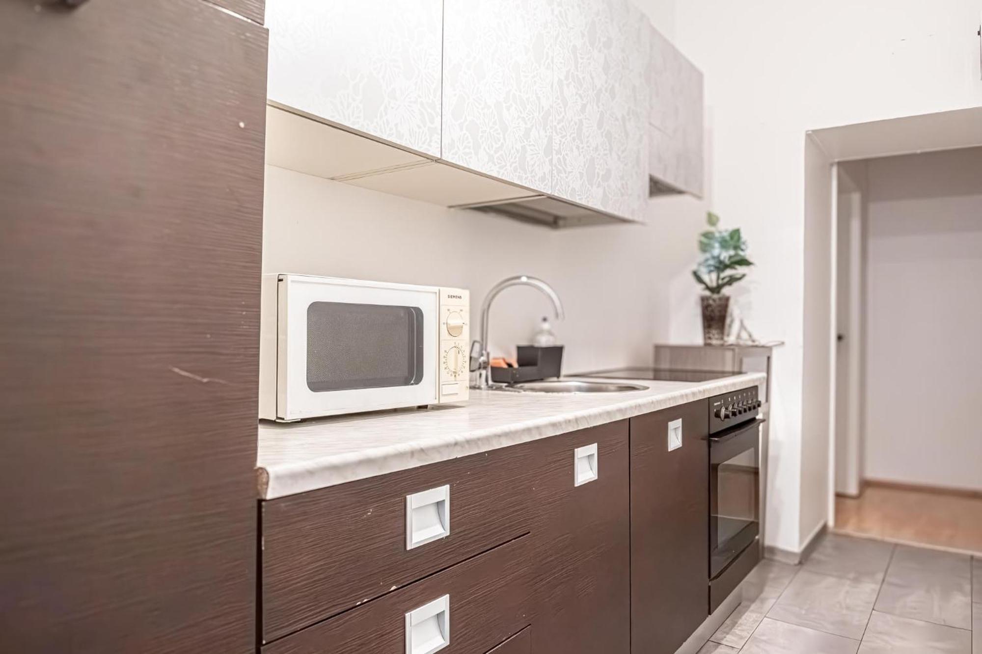 Central Belvedere 3Br Shared Apartment - 12 Min From City Center Вена Экстерьер фото