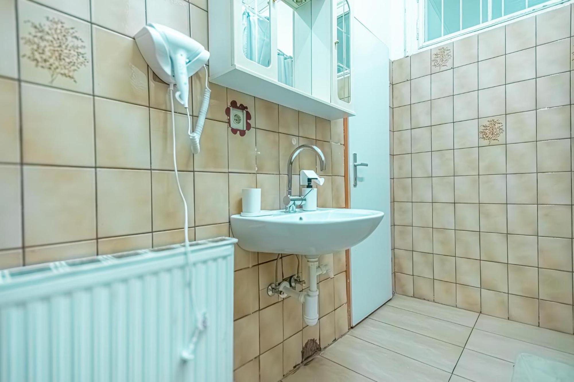 Central Belvedere 3Br Shared Apartment - 12 Min From City Center Вена Экстерьер фото